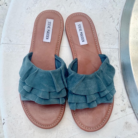 steve madden ruffle sandals